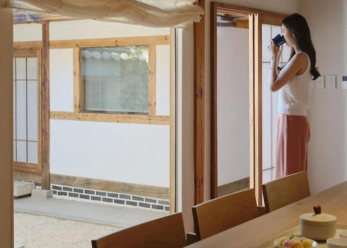 Apartment Staymoire Entire Hanok - Of Seoul
