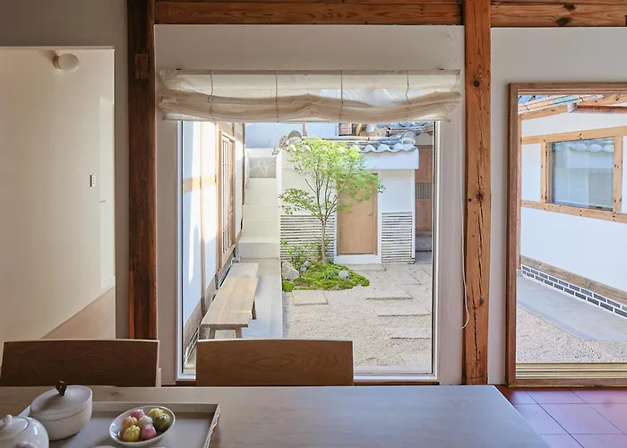 Apartment Staymoire Entire Hanok - Of Seoul